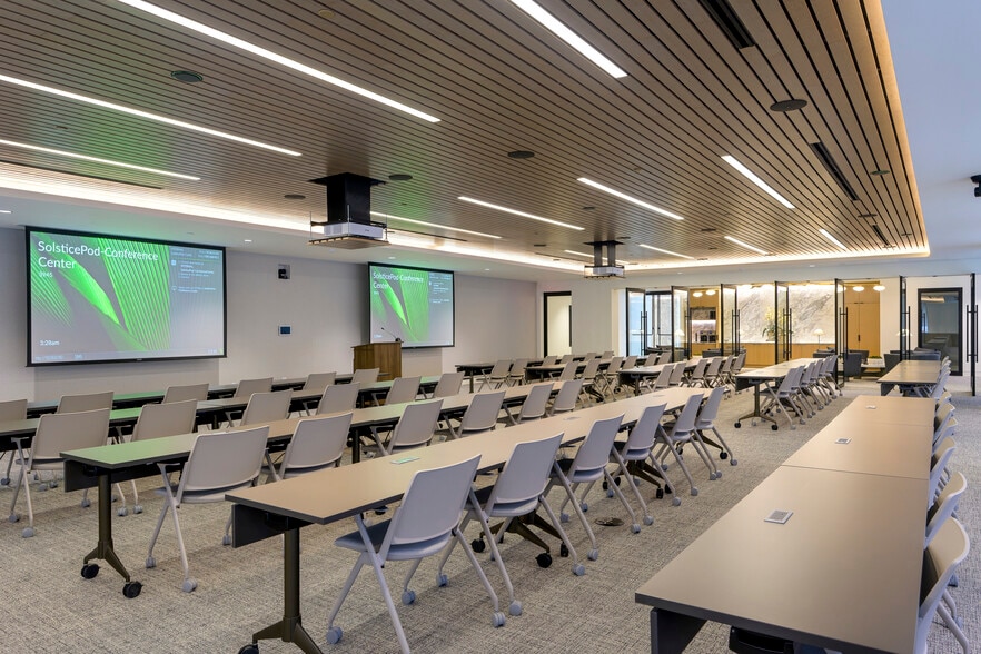 More Photos Of 999 Peachtree St Ne, Atlanta Office For Lease