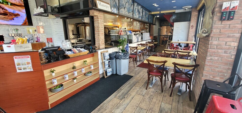More Photos Of 3602 30th Ave, Astoria Restaurant For Lease