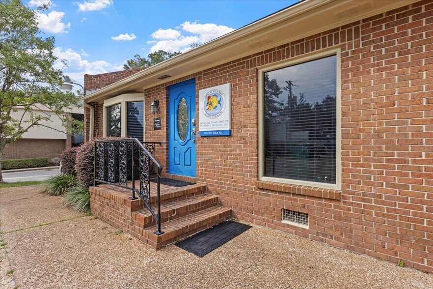 More Photos Of 235-237 John Knox Rd, Tallahassee Medical For Sale