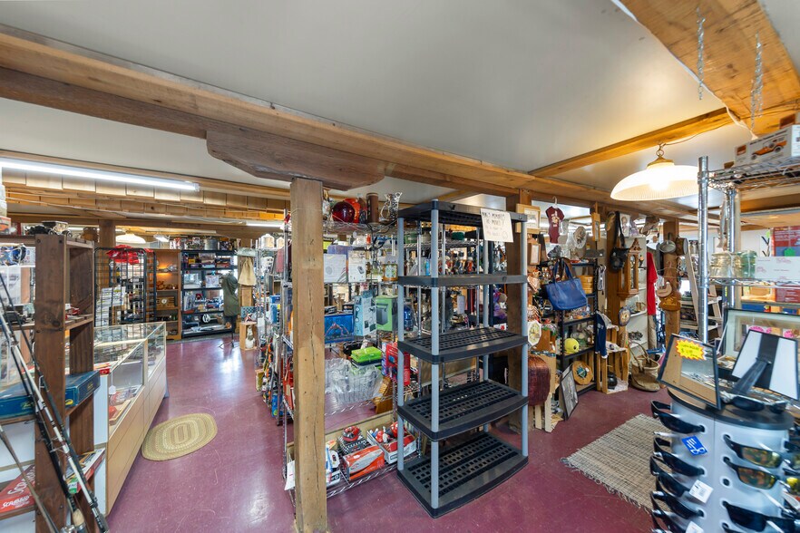 More Photos Of 8018 Northwestern Tpke, Keyser General Retail For Sale