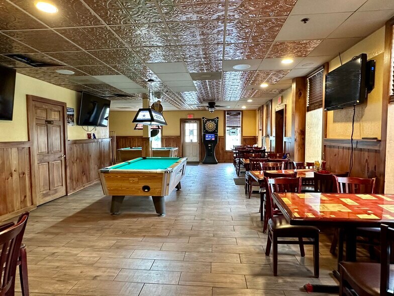 More Photos Of 324 W Broadway Ave, Fulton Storefront Retail Residential For Sale