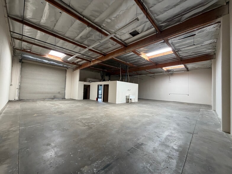 More Photos Of 1440 Brooks St, Ontario Warehouse For Lease