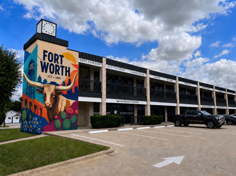 More Photos Of 5801 Curzon Ave, Fort Worth General Retail For Lease