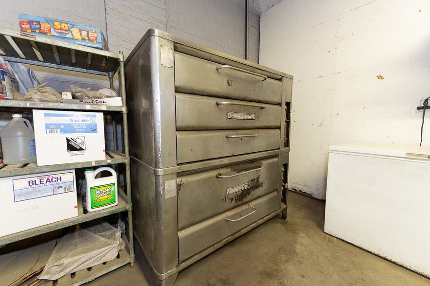 More Photos Of 365 W Whitehall St, Allentown Warehouse For Lease