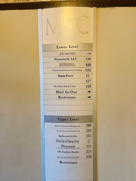 More Photos Of 1263 Main St, Green Bay Office For Lease