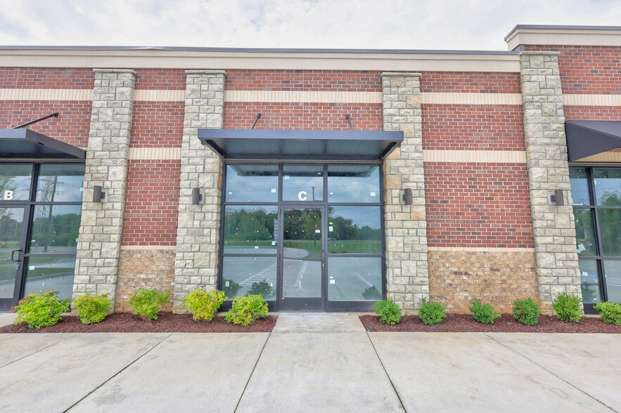 More Photos Of 2216 Dr Martin Luther King Blvd, Murfreesboro Freestanding For Lease