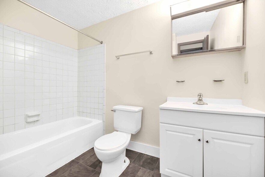 More Photos Of 2612 Pioneer Trl, Sandusky Apartments For Sale