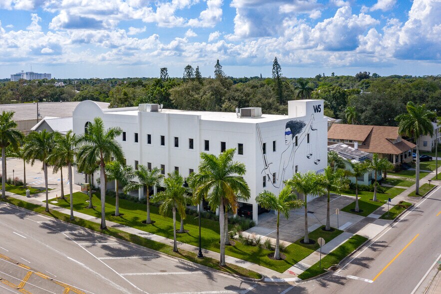 More Photos Of 2200 Broadway, Fort Myers Office For Lease