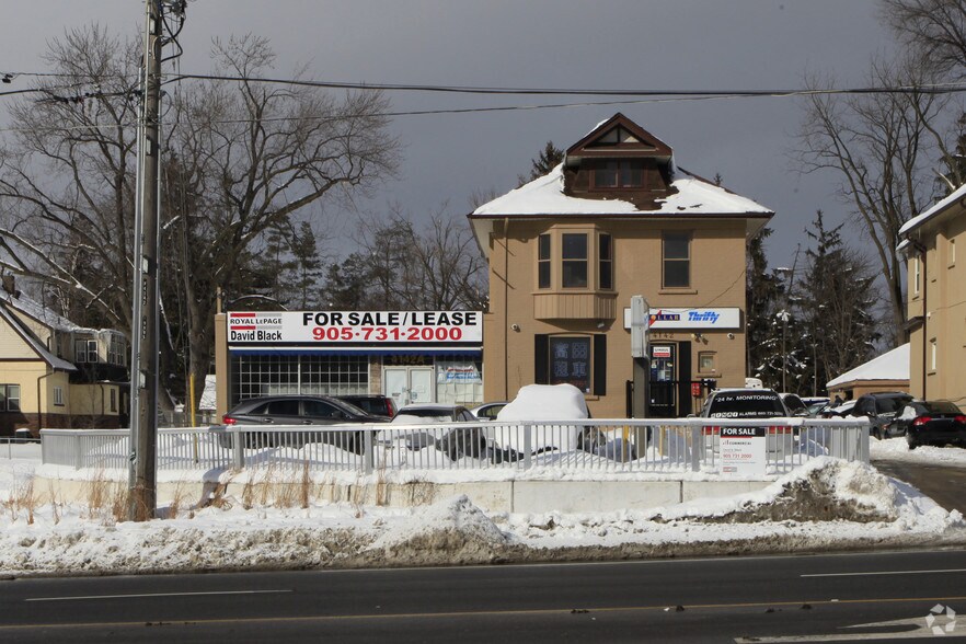 More Photos Of 4142 Sheppard Ave E, Toronto Storefront Retail Office For Lease