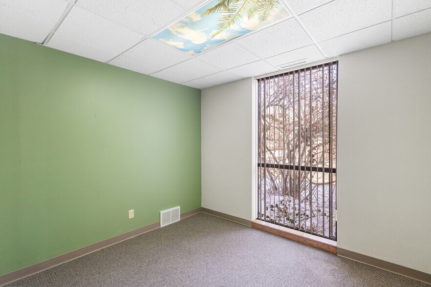 More Photos Of 4341 S Westnedge Ave, Kalamazoo Office For Lease