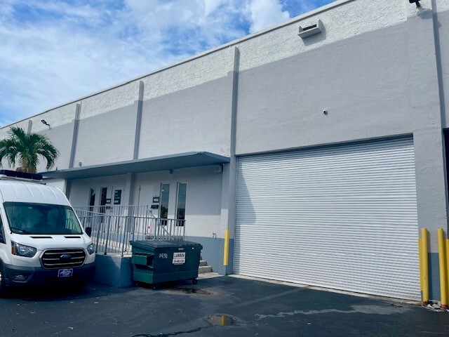 Primary Photo Of 1400-1466 NW 82nd Ave, Doral Warehouse For Lease