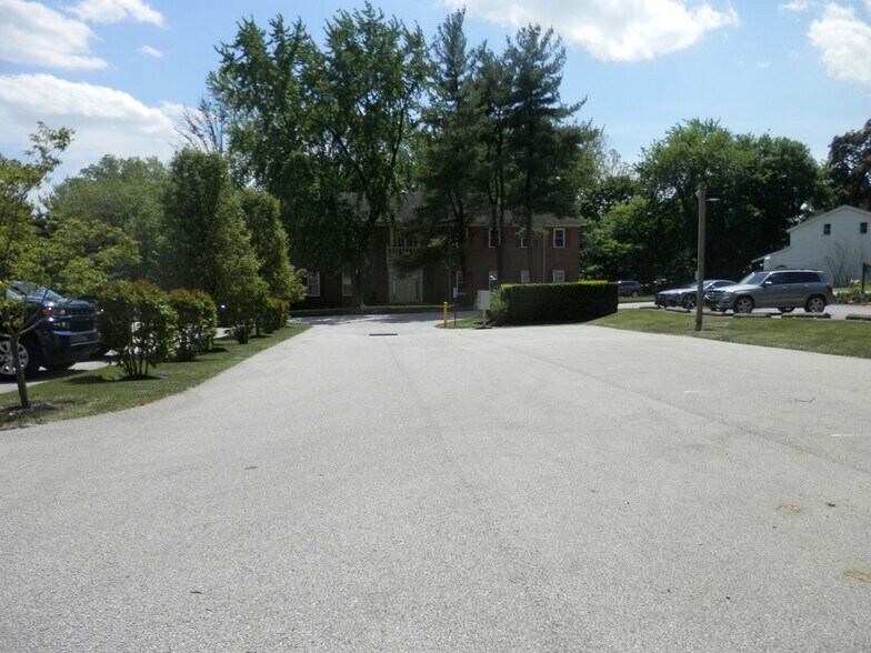 More Photos Of 103 Chesley Dr, Media Office For Lease