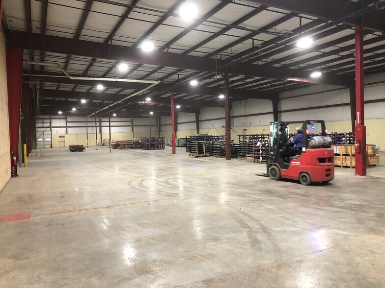 More Photos Of 326 Lyman Rd, Beulaville Manufacturing For Lease