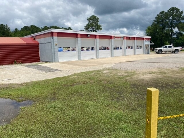 More Photos Of 663 Horseshoe Rd, Fayetteville Auto Salvage Facility For Sale
