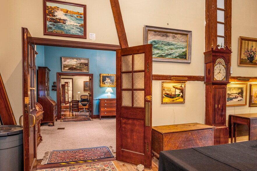 More Photos Of 1041 Reading Ave, Boyertown General Retail For Sale