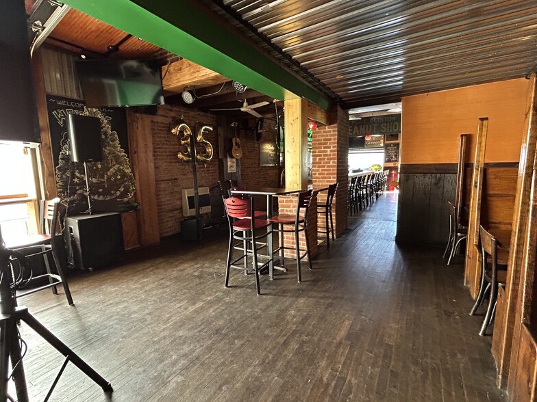 More Photos Of 114 E Norwegian St, Pottsville Storefront Retail Residential For Sale