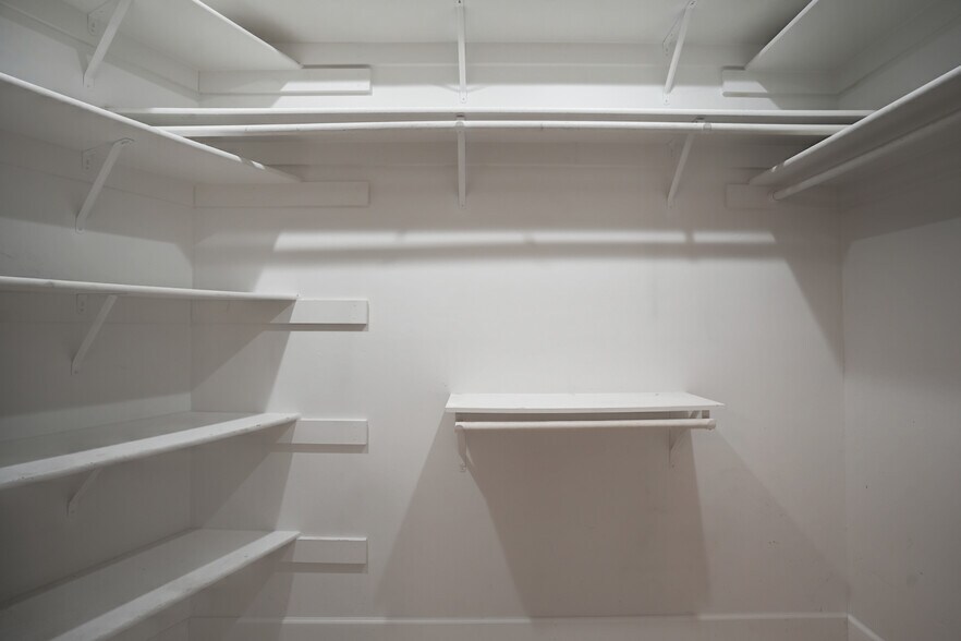 More Photos Of 3760 E Airport Dr, Rimrock Specialty For Sale