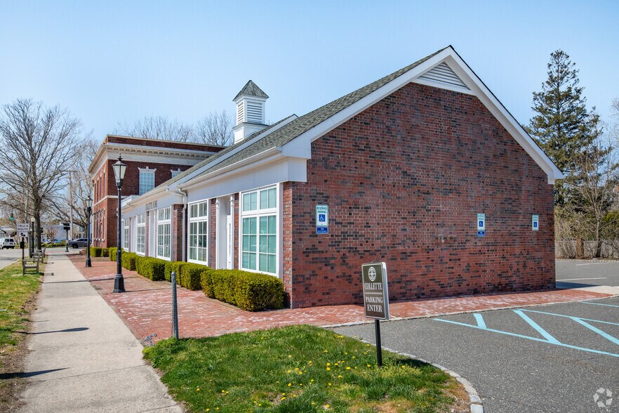 More Photos Of 1 Hampton Rd, Southampton Storefront Retail Office For Sale