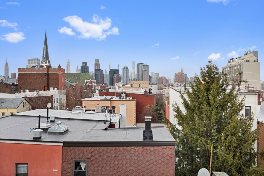 More Photos Of 684 Leonard St, Brooklyn Apartments For Sale