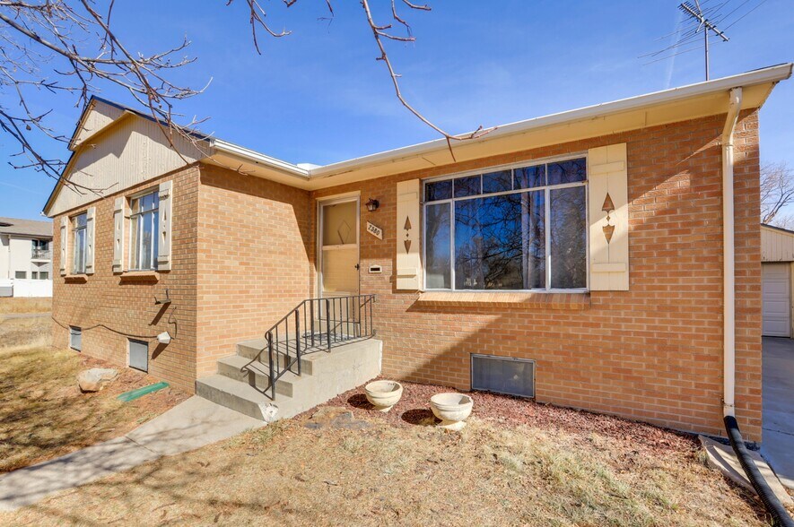 More Photos Of 2580 S Madison St, Denver Multifamily For Sale