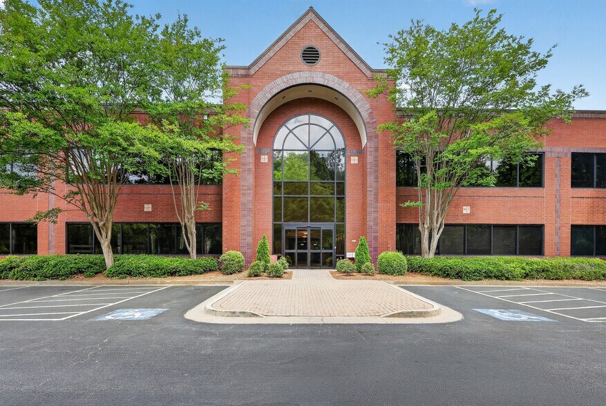 More Photos Of 1357 Hembree Rd, Roswell Medical For Lease