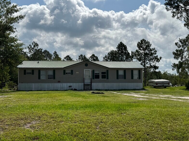 More Photos Of 1940 Danielle Dr, Waycross Apartments For Sale