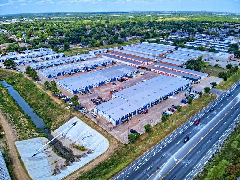 More Photos Of 15502 Old Galveston Rd, Webster Light Manufacturing For Lease