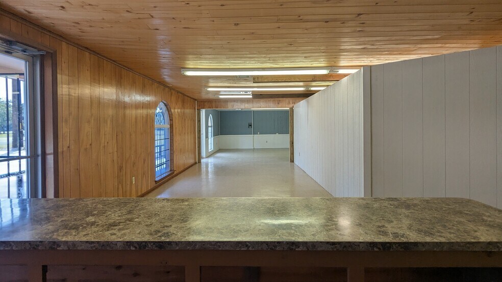 More Photos Of 5733 Highway 69 S, Kountze Freestanding For Sale