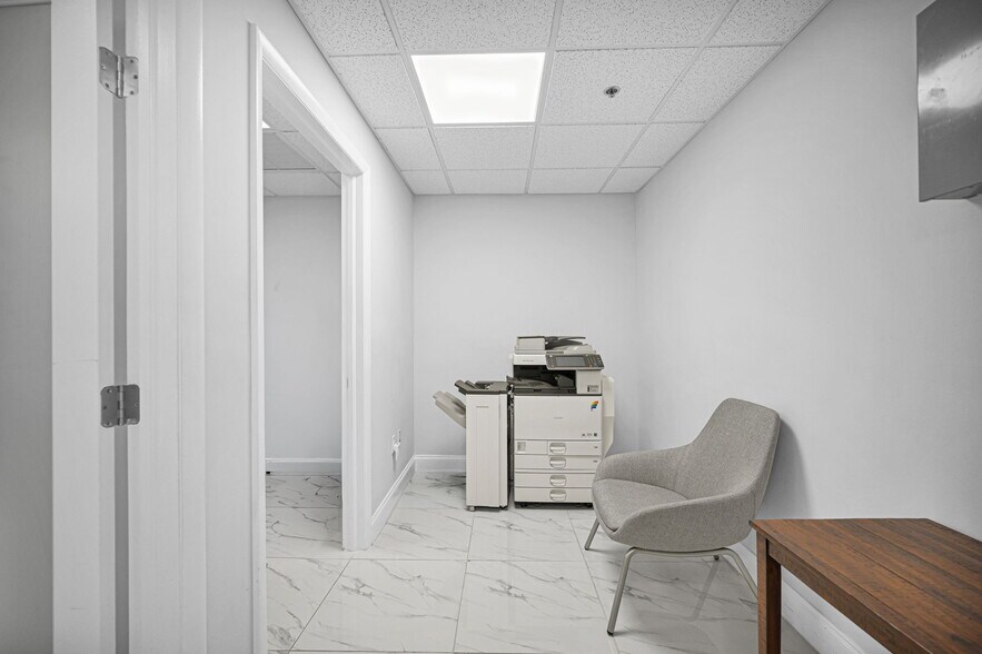 More Photos Of 12550 Biscayne Blvd, North Miami Medical For Sale