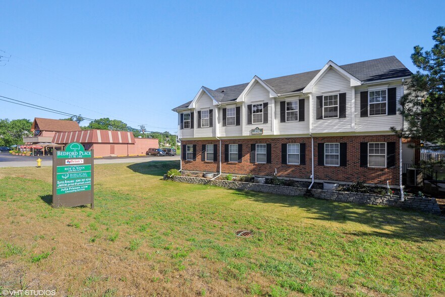 More Photos Of 27W140 Roosevelt Rd, Winfield Medical For Lease