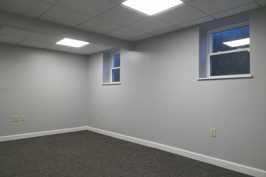 More Photos Of 1075 Smith St, Providence Medical For Lease