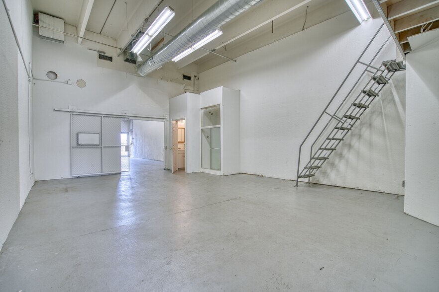 More Photos Of 2200 Central Ave, Boulder Industrial For Sale