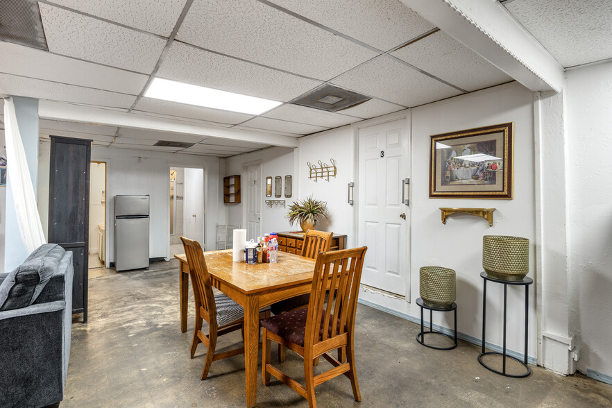 More Photos Of 9202 Ashville Dr, Houston Shelter For Sale