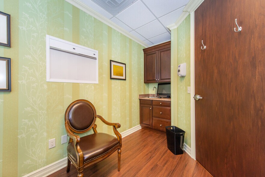 More Photos Of 2 Lincoln Hwy, Edison Medical For Sale