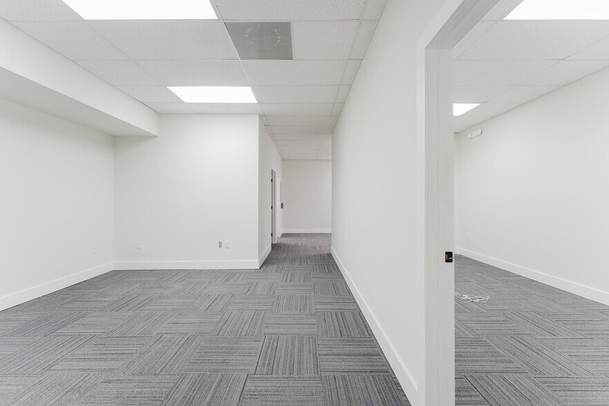 More Photos Of 1817-1847 NE 25th St, Lighthouse Point Unknown For Lease