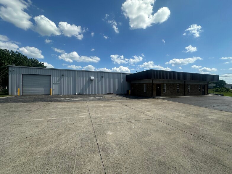 More Photos Of 4233 Hurricane Creek Blvd, Antioch Manufacturing For Lease