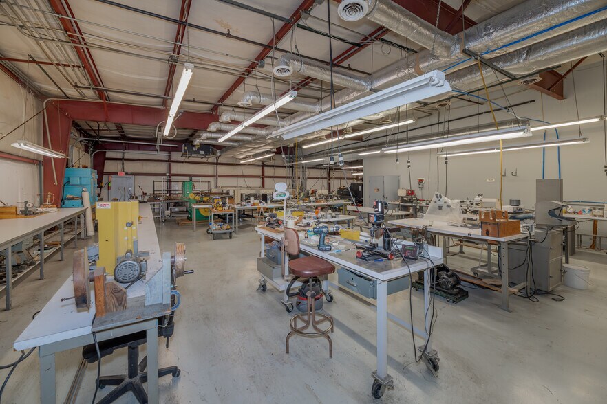 More Photos Of 1003 Clarence Larson Dr, Oak Ridge Warehouse For Sale