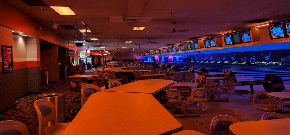 More Photos Of 7241 W Indian School Rd, Phoenix Bowling Alley For Sale
