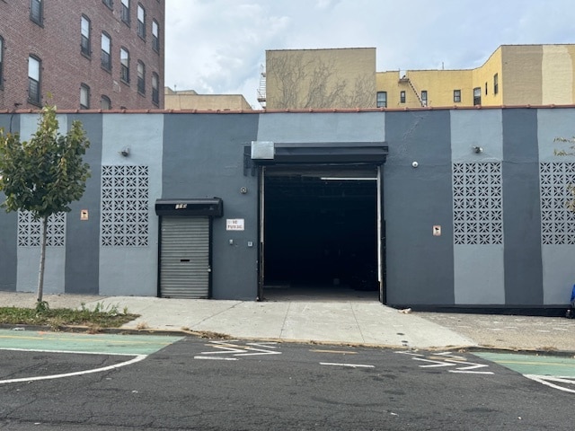 Primary Photo Of 315 Jackson Ave, Bronx Warehouse For Lease