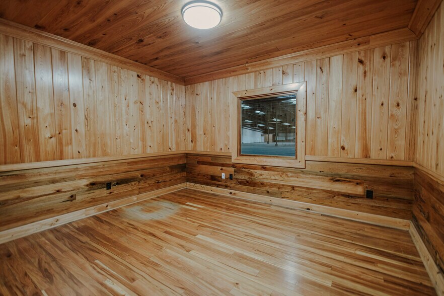 More Photos Of 1720 Metcalf Ave, Thomasville Warehouse For Lease