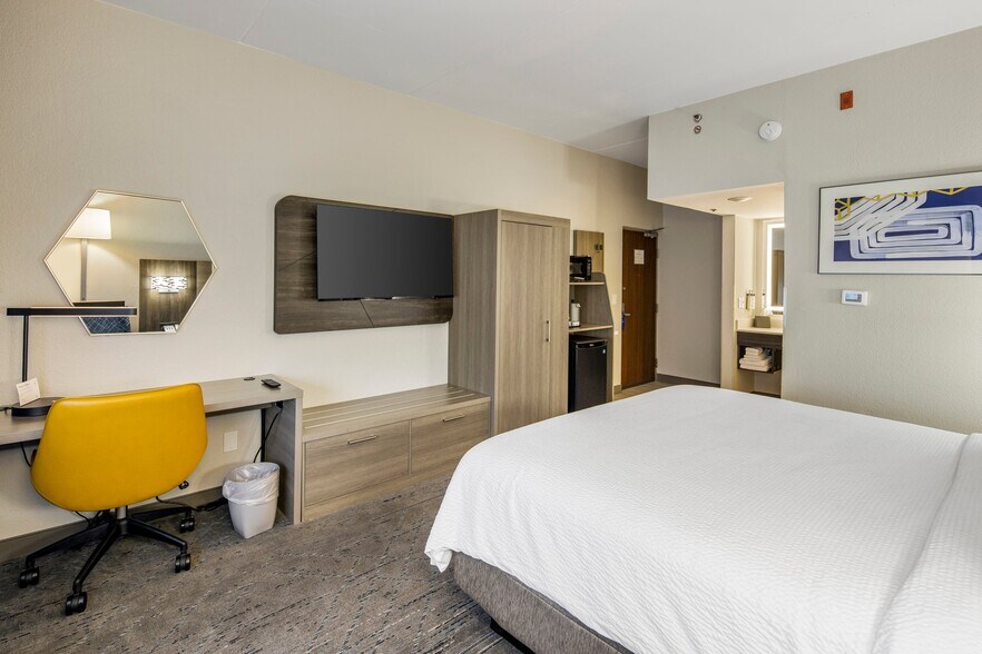 More Photos Of 1405 S Westwood, Mesa Hotel For Sale