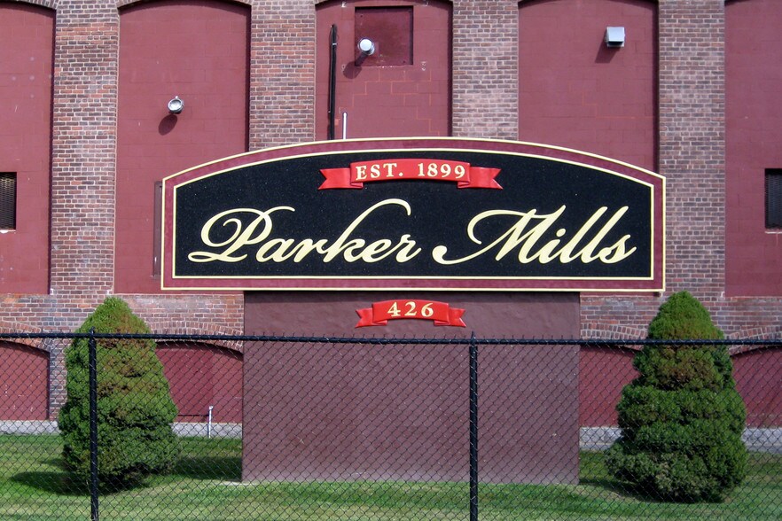 More Photos Of 426 Metacom Ave, Warren Manufacturing For Lease