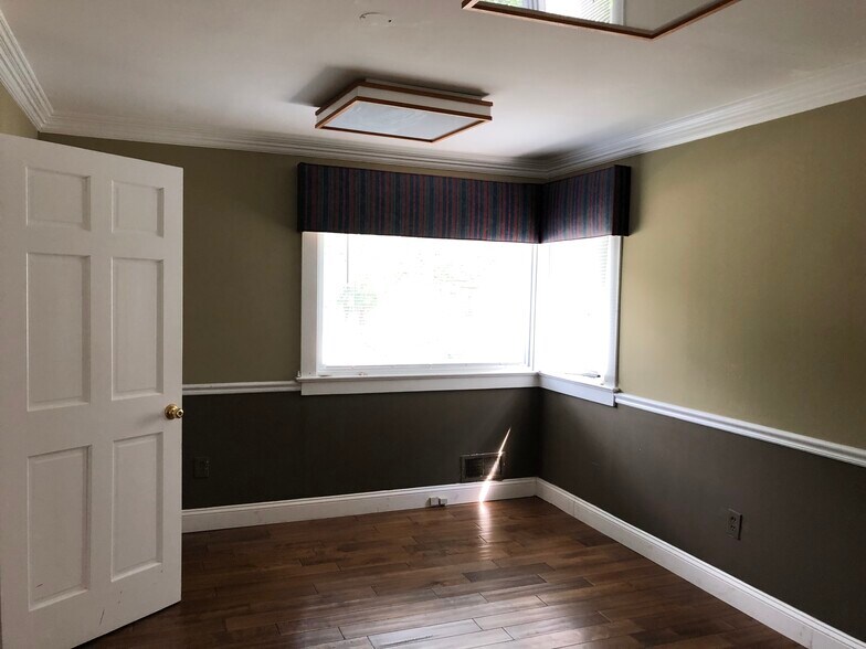 More Photos Of 200 N Adams St, Rockville Office For Lease