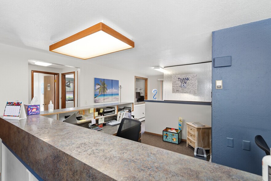 More Photos Of 430 Bimson Ave, Berthoud Medical For Sale