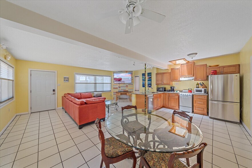 More Photos Of 4859 Commonwealth Dr, Siesta Key Apartments For Sale