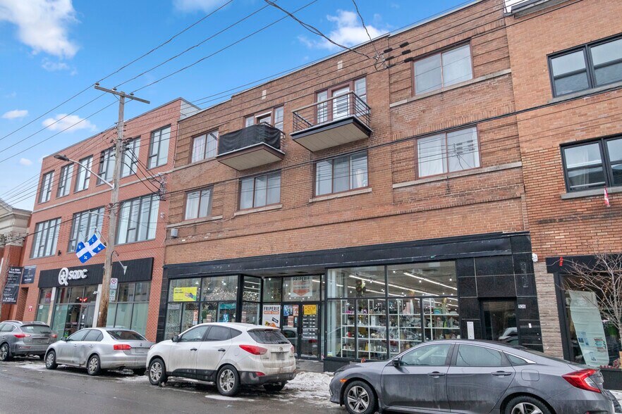 Primary Photo Of 936-950 Rue Notre-Dame O, Montréal Storefront Retail Residential For Lease
