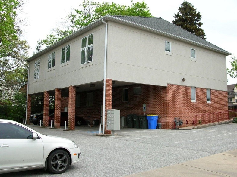 2215 E Market St, York, PA 17402 Office For Lease