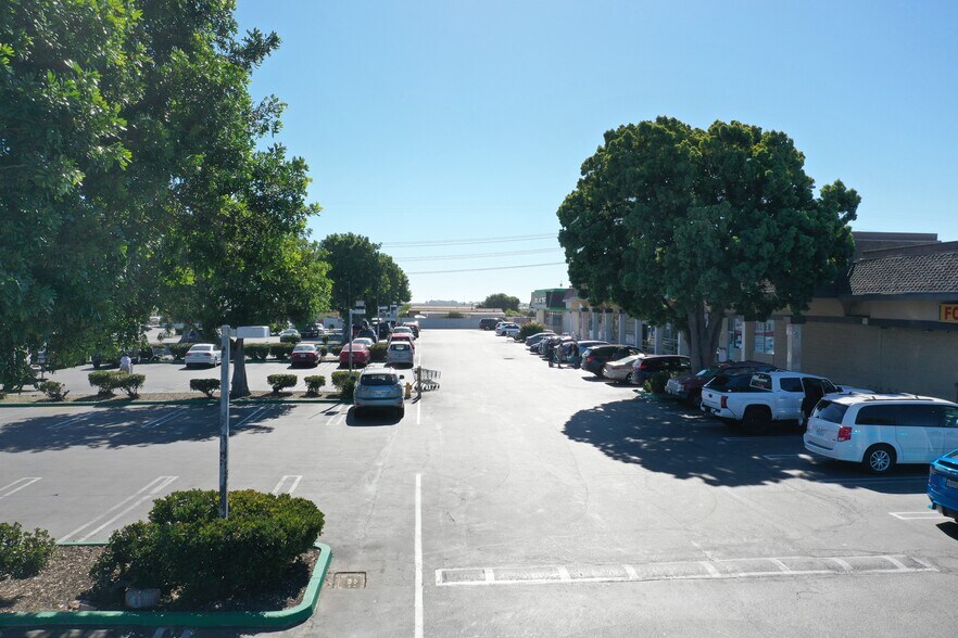 More Photos Of 4833-4917 S Rose Ave, Oxnard Supermarket For Sale