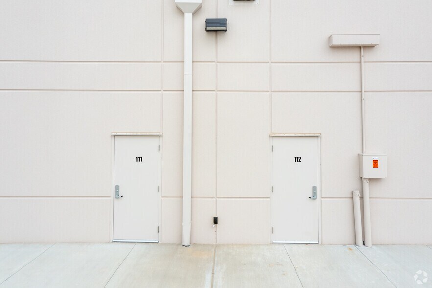 More Photos Of 23015 Colonial Pky, Katy Storefront Retail Office For Sale