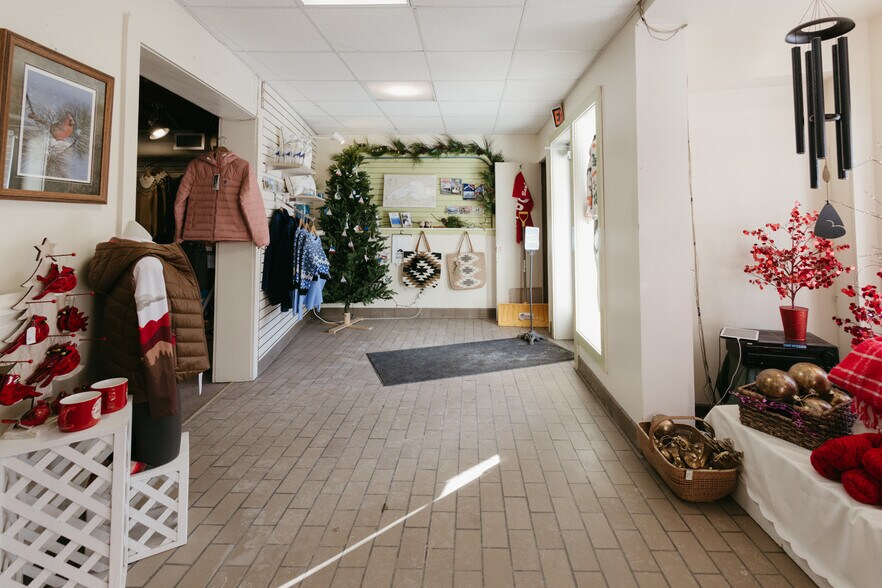 More Photos Of 121 Rittenhouse Ave, Bayfield Storefront For Sale